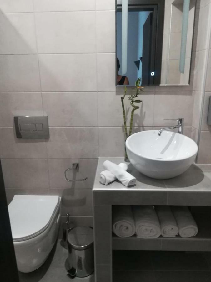 Aiolos Blu Luxury Nea Roda