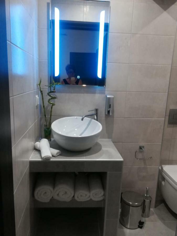 Apartment Aiolos Blu Luxury Nea Roda